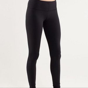 Black Lululemon Wunder Unders